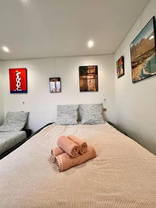 Montparnasse Art Gallery Studio /3P Apartment Paris 0*,  France